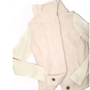 Alo Yoga White Button Coat Faux Fur Vest w Sleeves